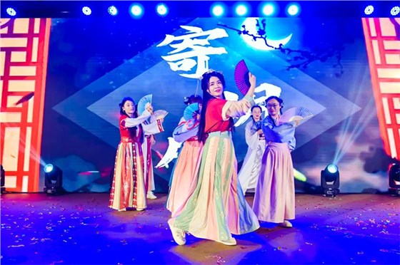 年会名场面-17