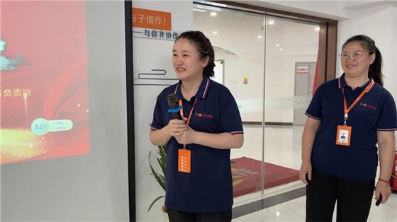 4月销售表彰大会-11