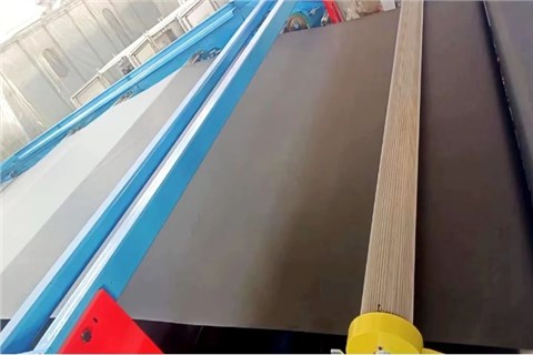 安耐无纺布生产过程中的输送带