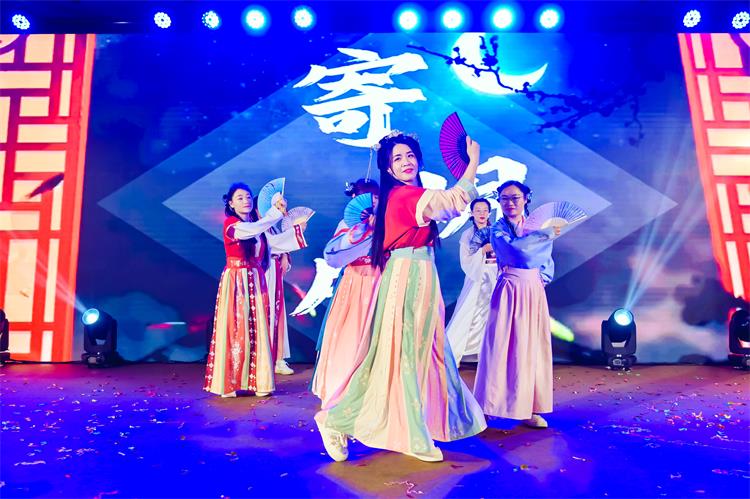 年会名场面-17
