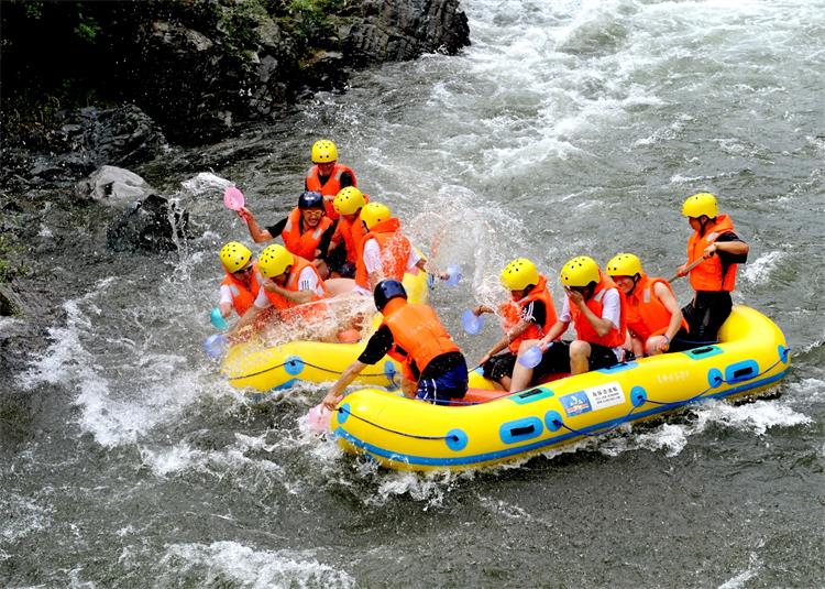 暑期经济-12 暑期经济-12